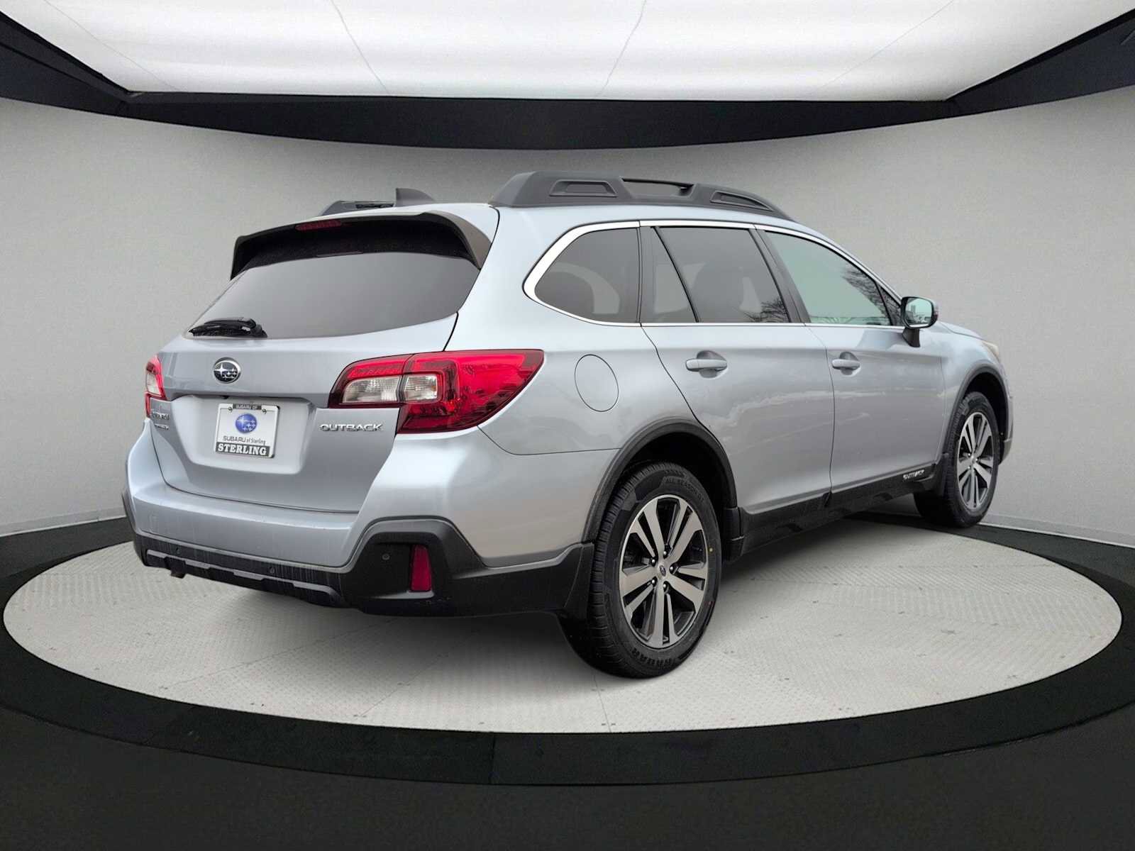 Used 2018 Subaru Outback 2.5i Limited image 8
