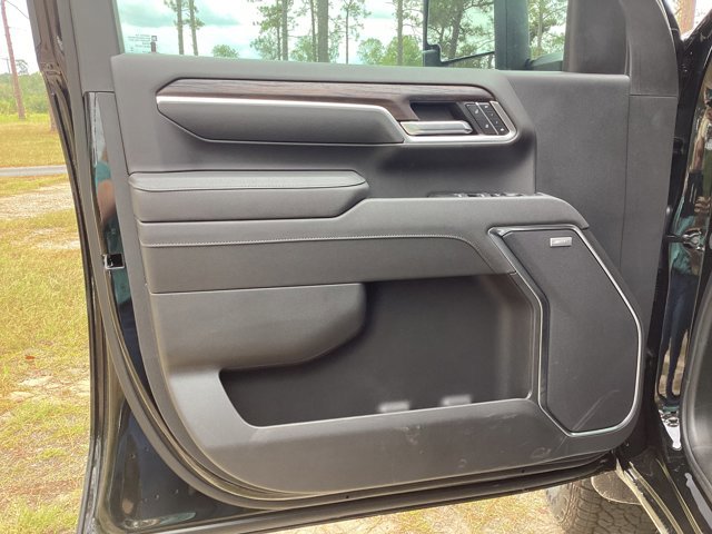 New 2025 GMC Sierra 2500 SLT w/ SLT Premium Package image 13