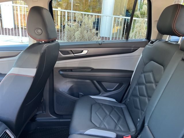 New 2026 Volkswagen Atlas Peak Edition AWD/4WD image 14