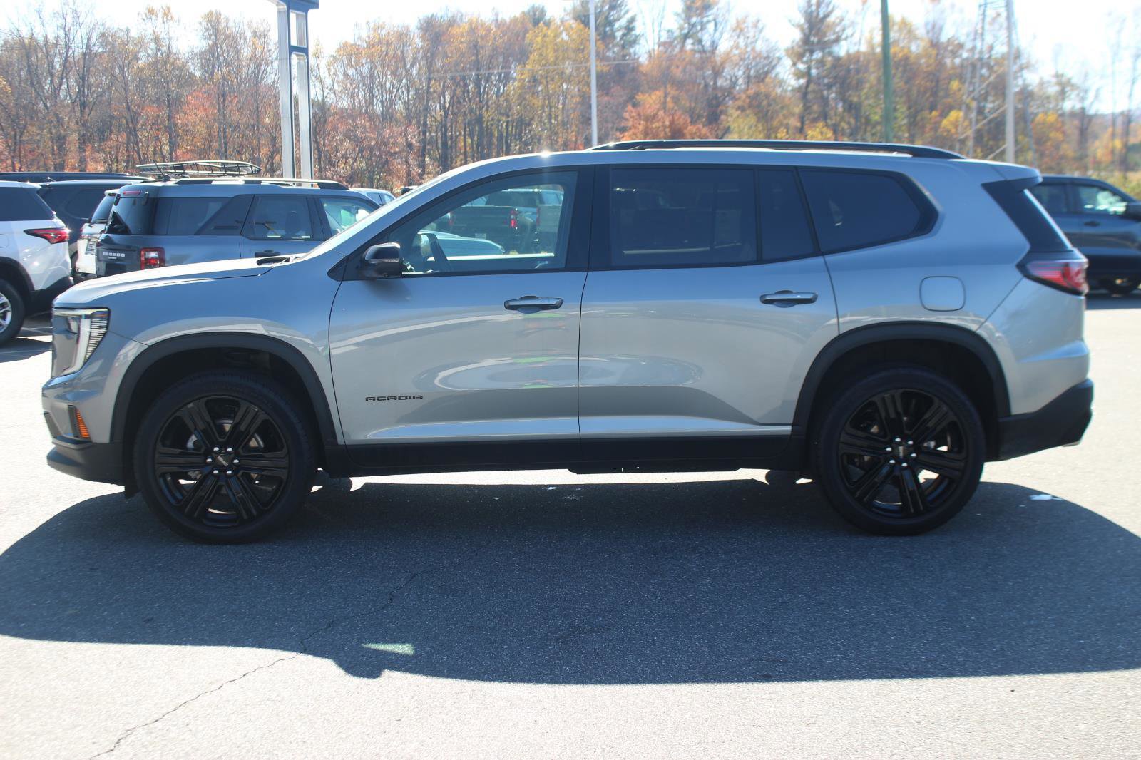 New 2025 GMC Acadia Elevation w/ Black Edition image 4
