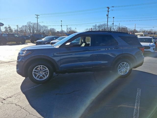 New 2026 Ford Explorer Active image 4