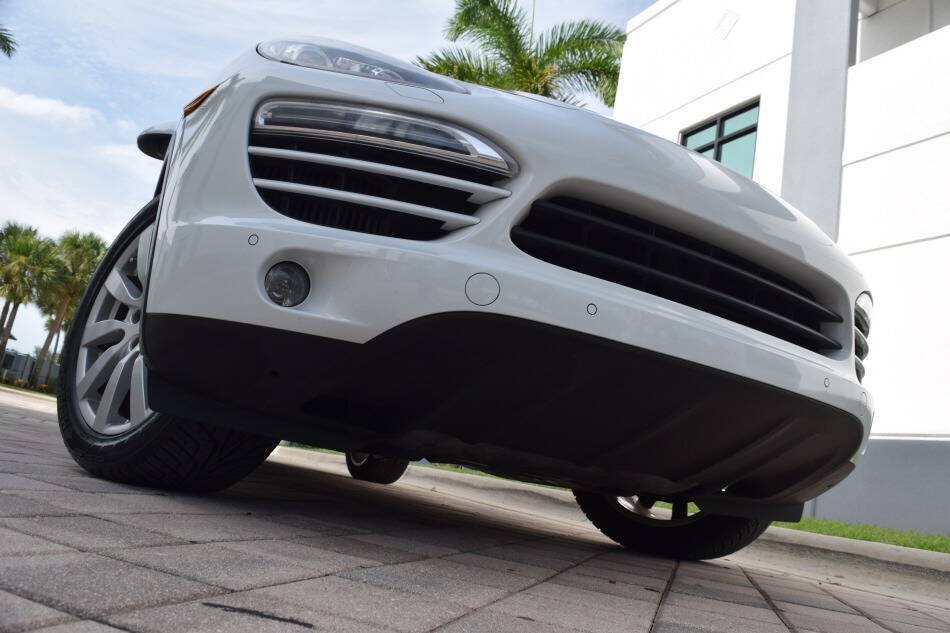 Used 2013 Porsche Cayenne Diesel AWD/4WD image 14