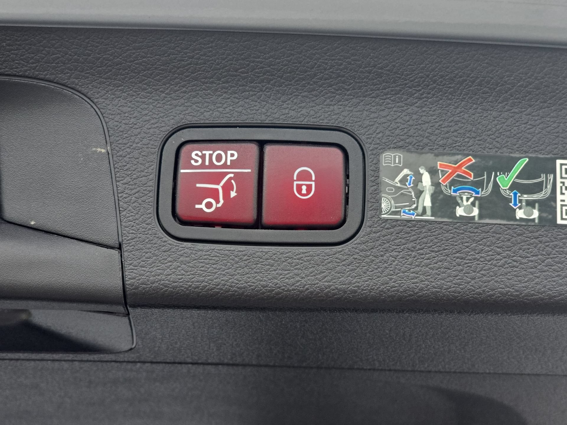 Certified 2025 Mercedes-Benz GLS 450 4MATIC image 13