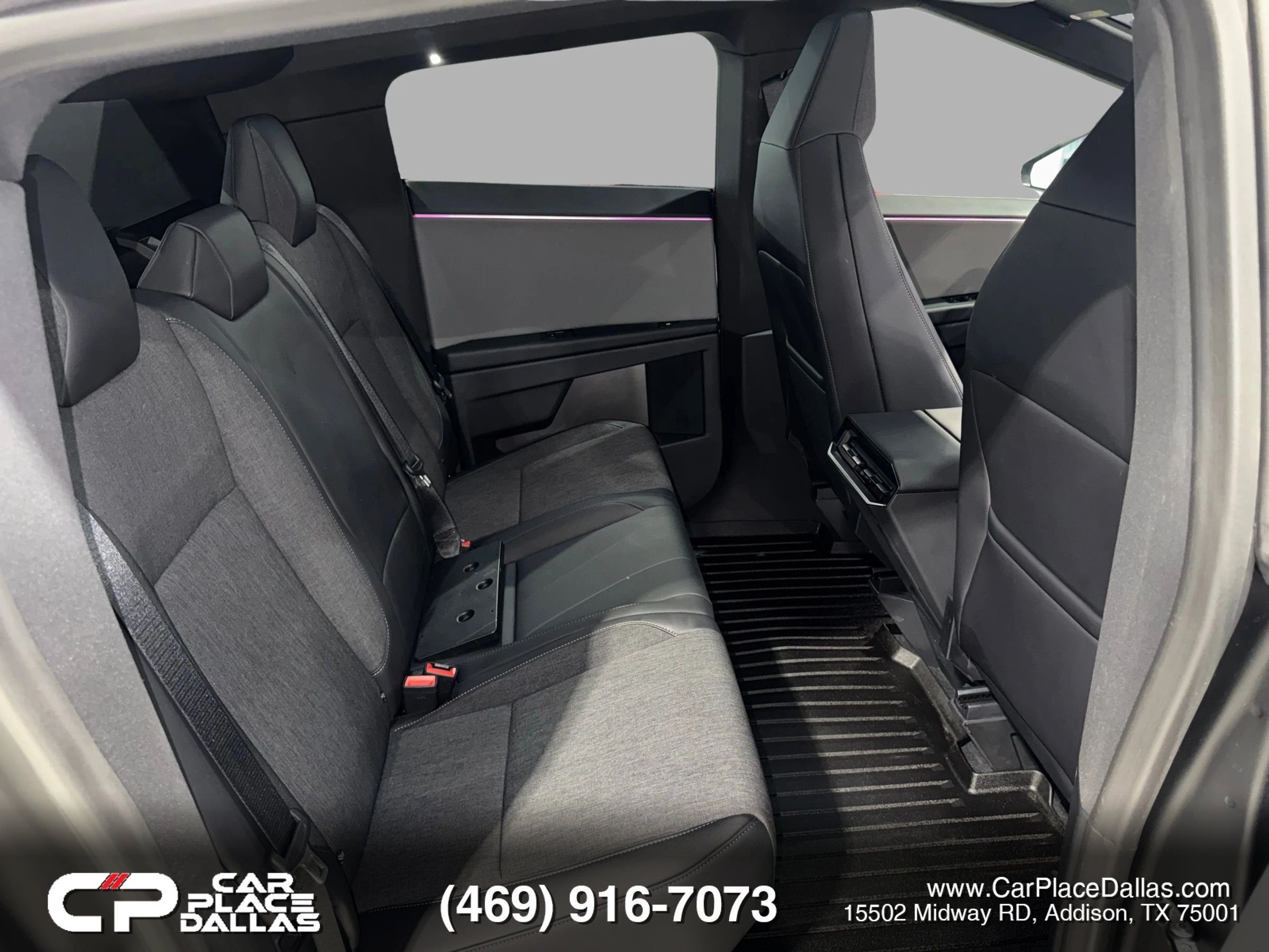Used 2025 Tesla Cybertruck 2WD Crew Cab image 28