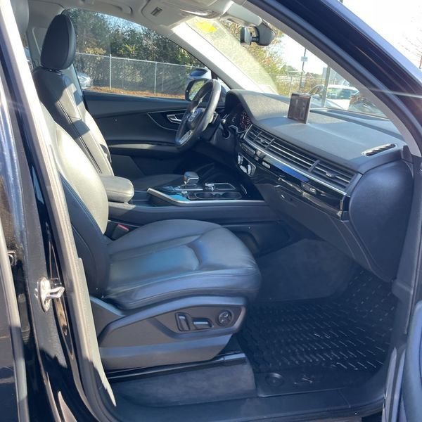 Used 2017 Audi Q7 3.0T Prestige image 8