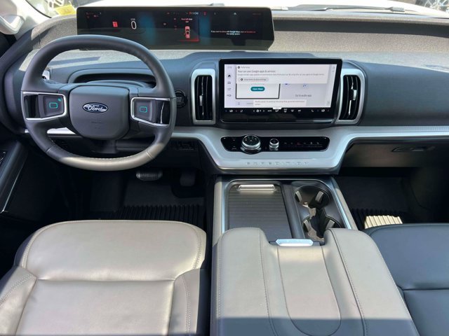 Used 2026 Ford Expedition Active AWD/4WD image 12