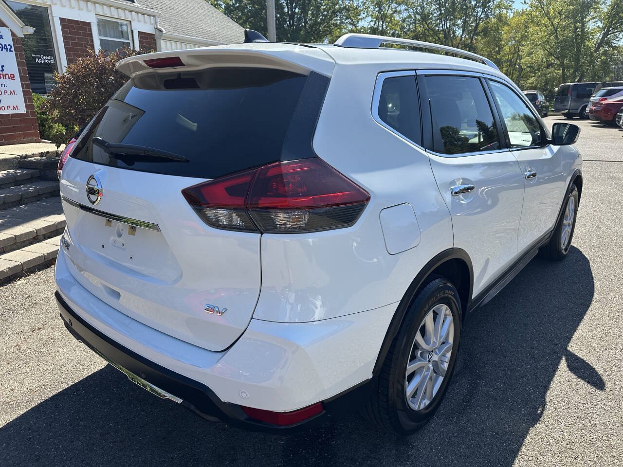 Used 2019 Nissan Rogue SV FWD image 8