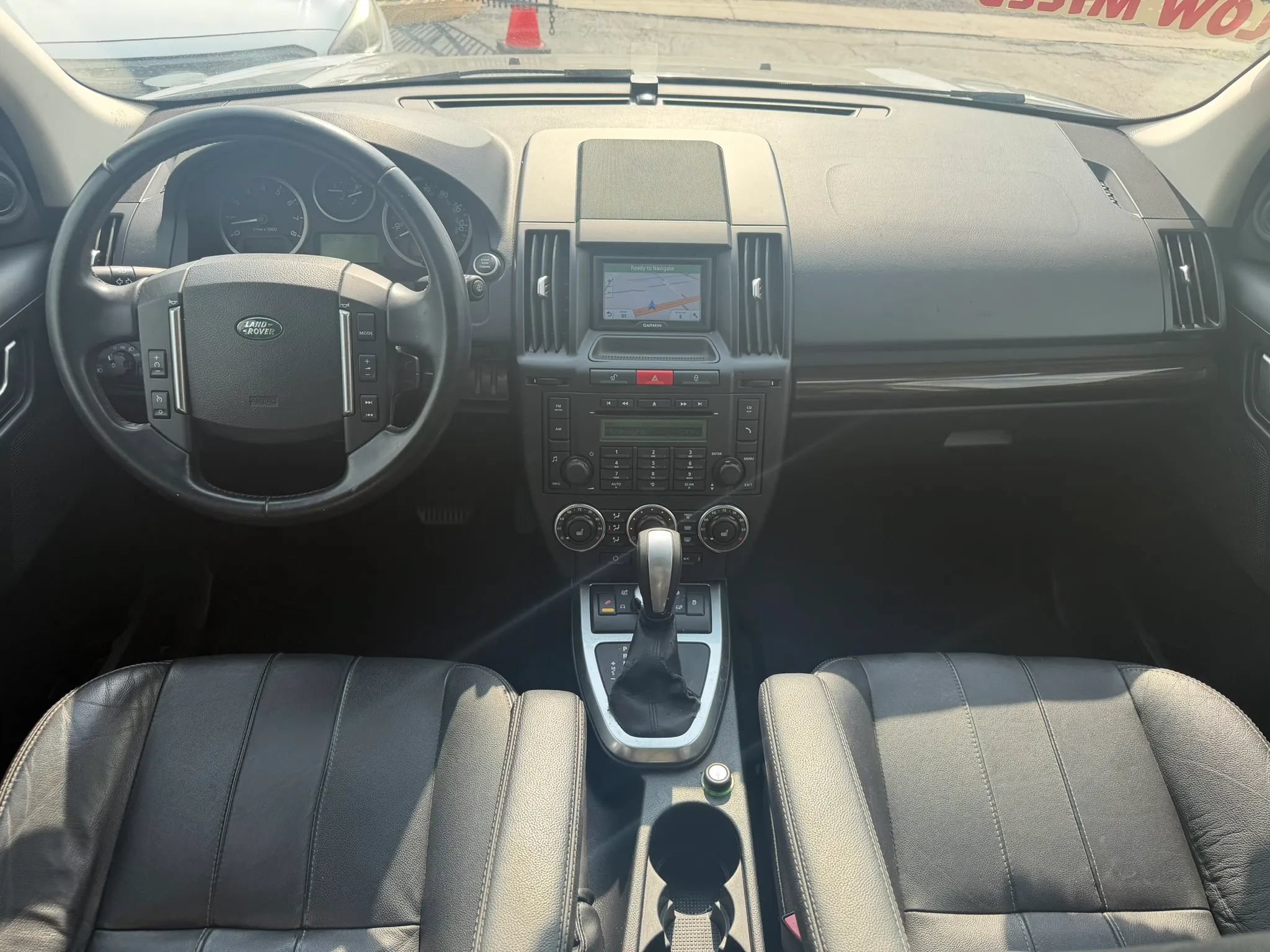 Used 2011 Land Rover LR2 HSE AWD/4WD image 7