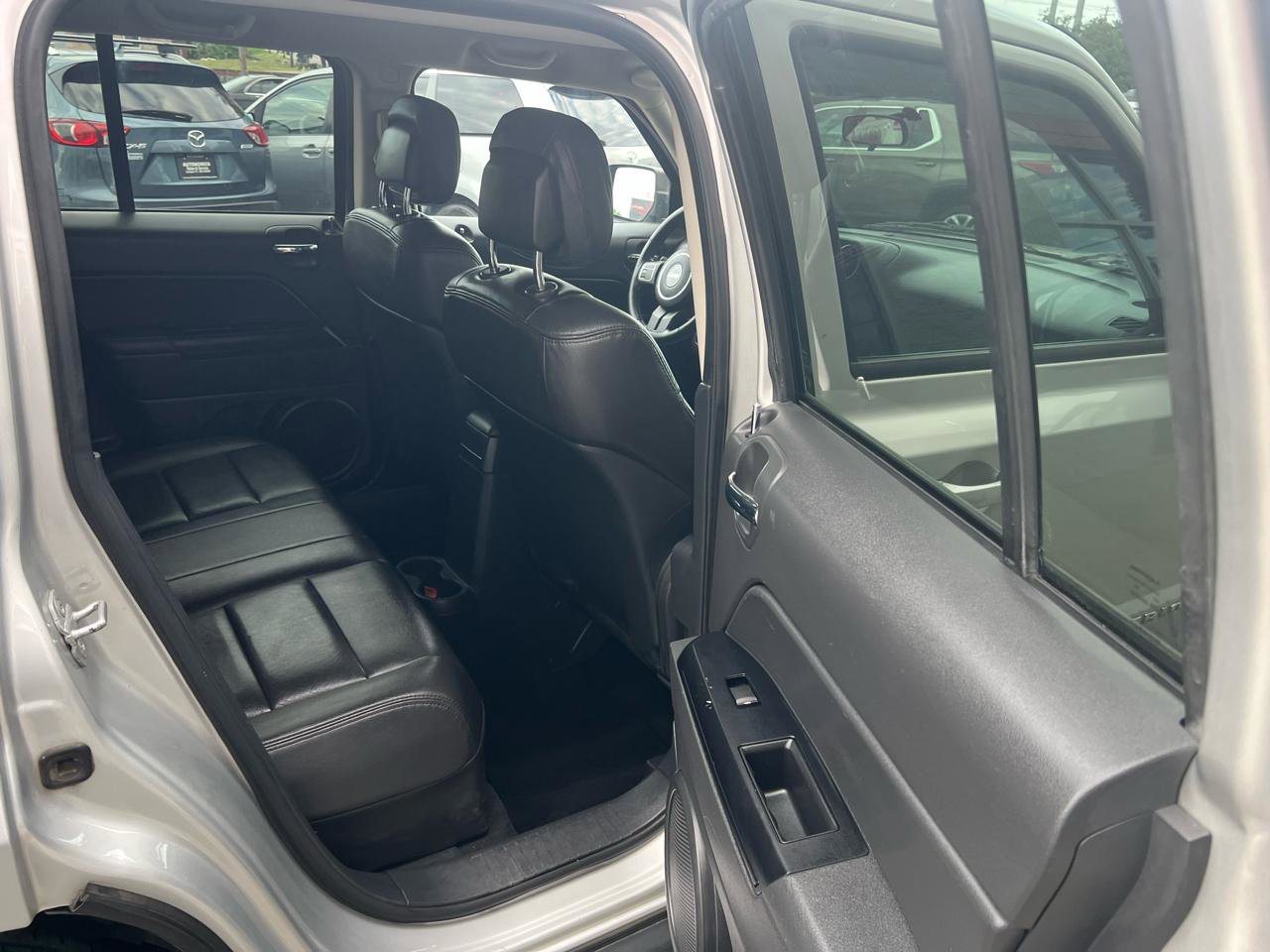 Used 2012 Jeep Patriot Latitude AWD/4WD image 17
