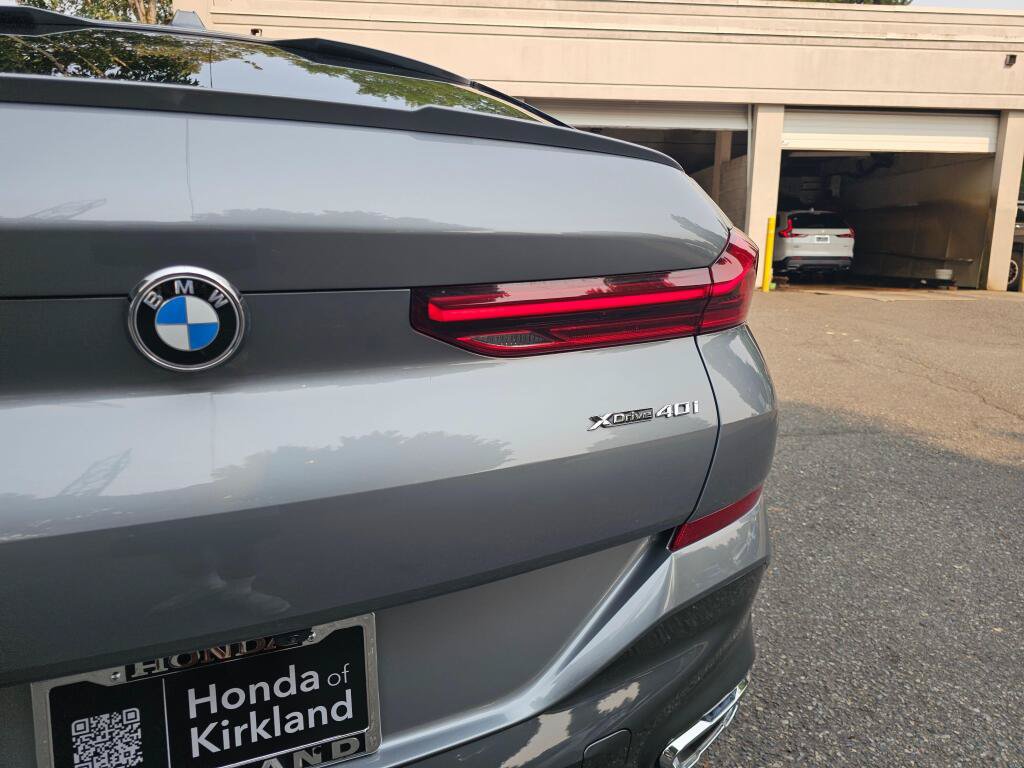 Used 2026 BMW X6 xDrive40i w/ Climate Comfort Package AWD/4WD image 17