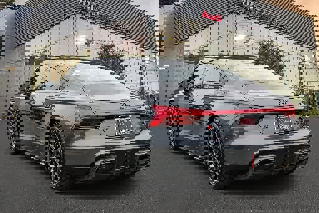 Used 2025 Audi RS e-tron GT performance image 2