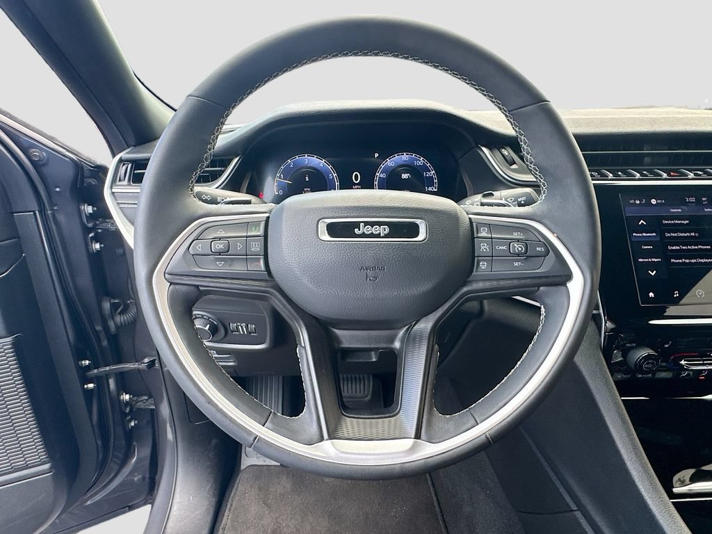 Used 2024 Jeep Grand Cherokee Altitude RWD image 12