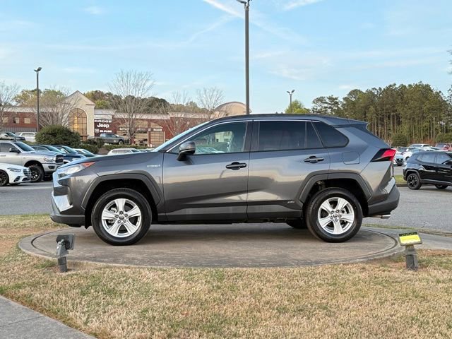 Used 2021 Toyota RAV4 LE AWD/4WD image 4