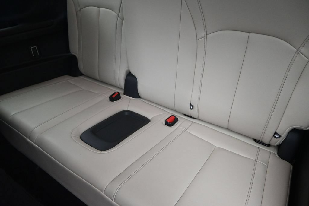Used 2023 INFINITI QX60 Luxe w/ Cargo Package AWD/4WD image 17