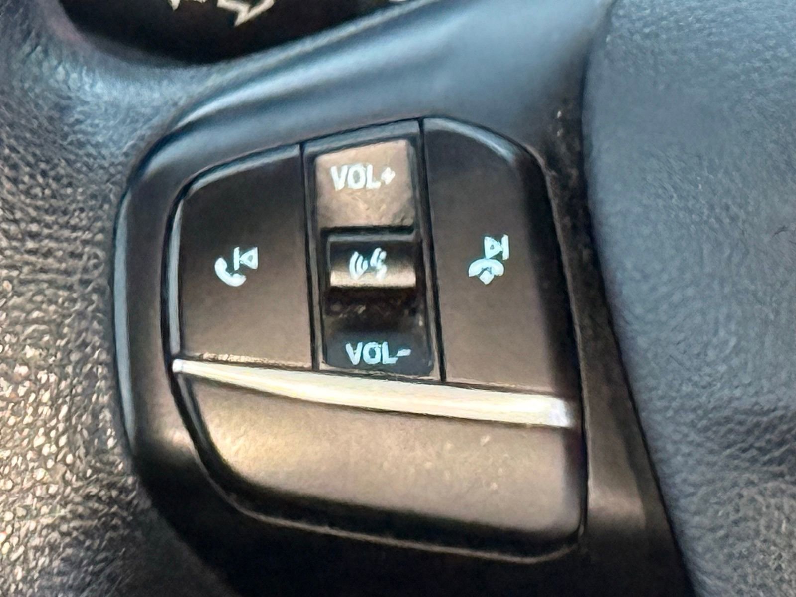 Used 2023 Ford Transit 250 Medium Roof w/ Load Area Protection Package image 22