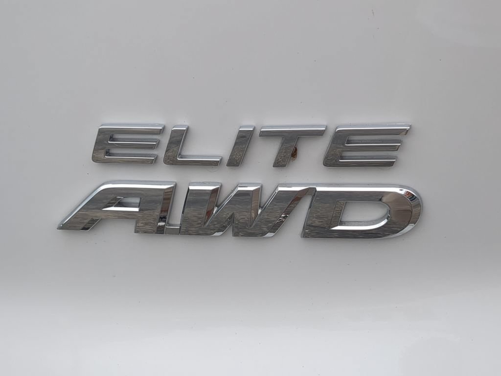 Used 2023 Honda Passport Elite image 11