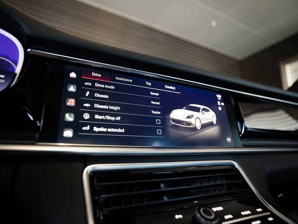 Certified 2023 Porsche Panamera image 18