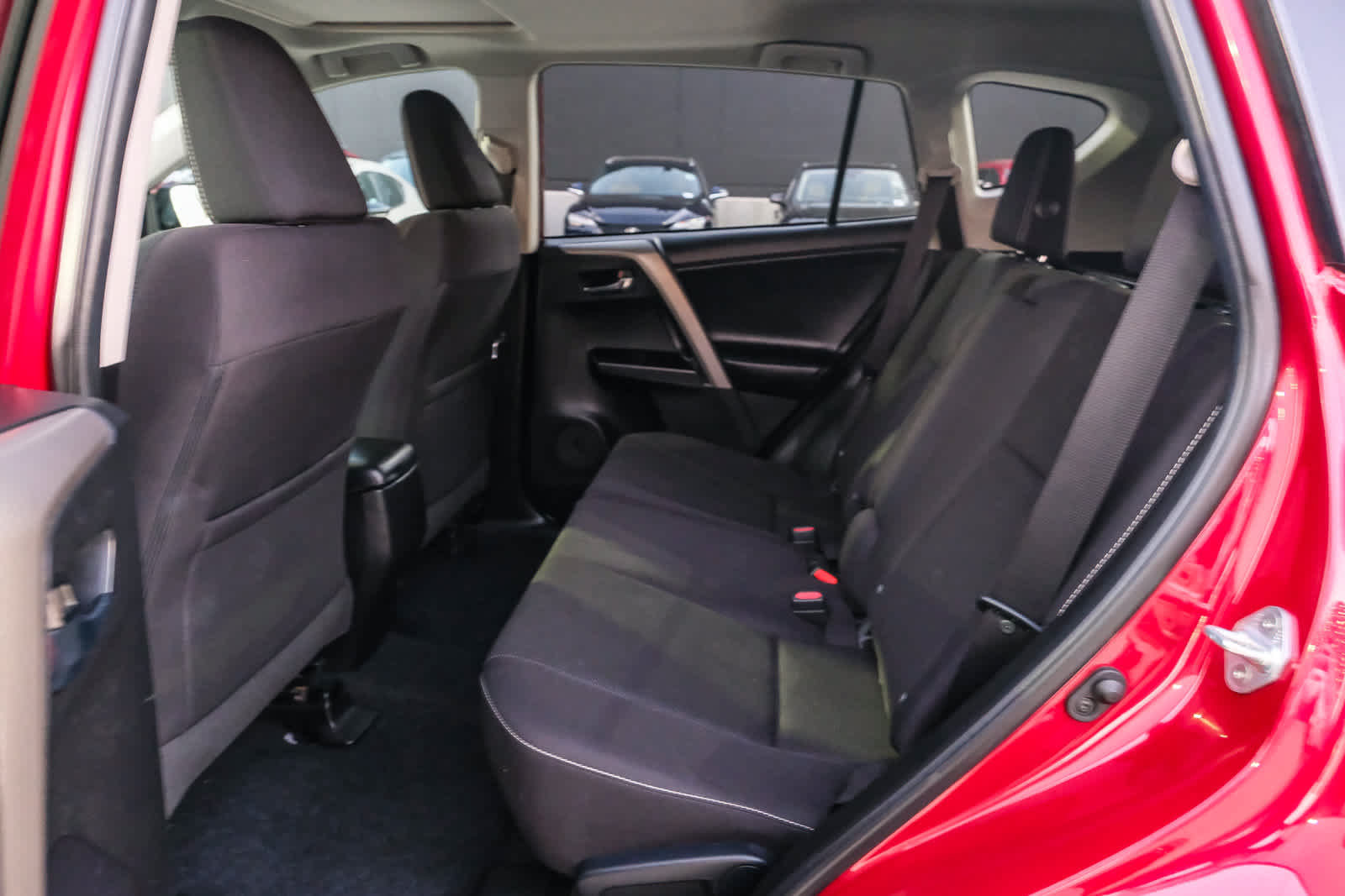 Certified 2018 Toyota RAV4 XLE FWD image 19