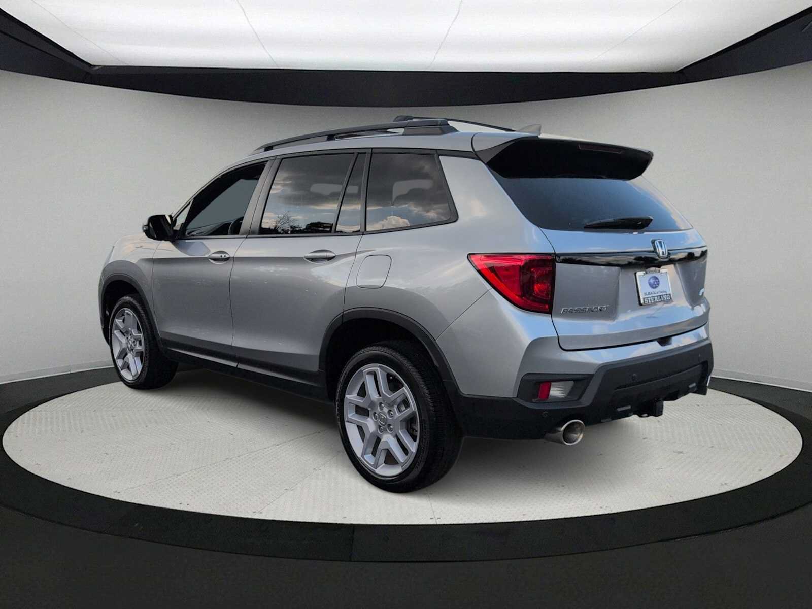 Used 2025 Honda Passport EX-L image 6