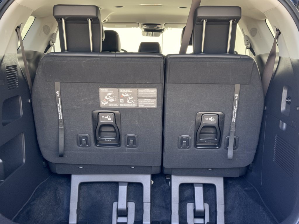 Used 2026 Kia Carnival FWD image 27