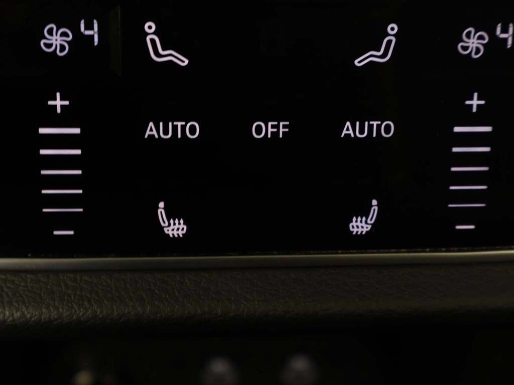 Used 2024 Audi Q8 e-tron Prestige w/ Prestige Package AWD/4WD image 64