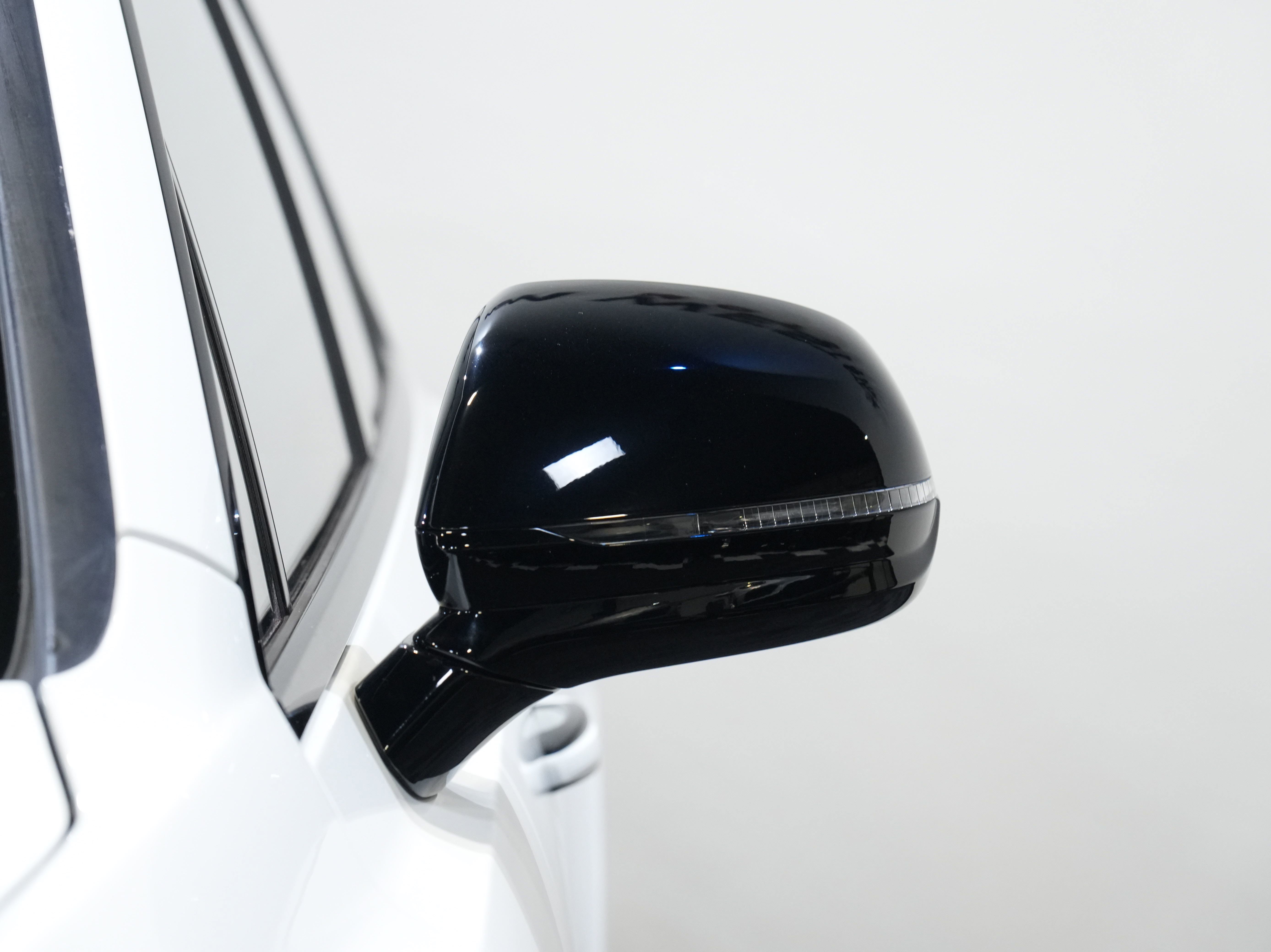 Used 2022 Bentley Bentayga image 11