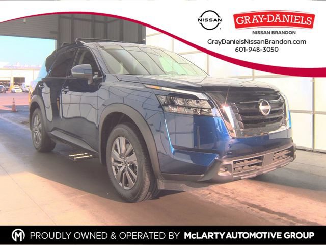 Certified 2025 Nissan Pathfinder SV w/ SV Premium Package FWD image 1