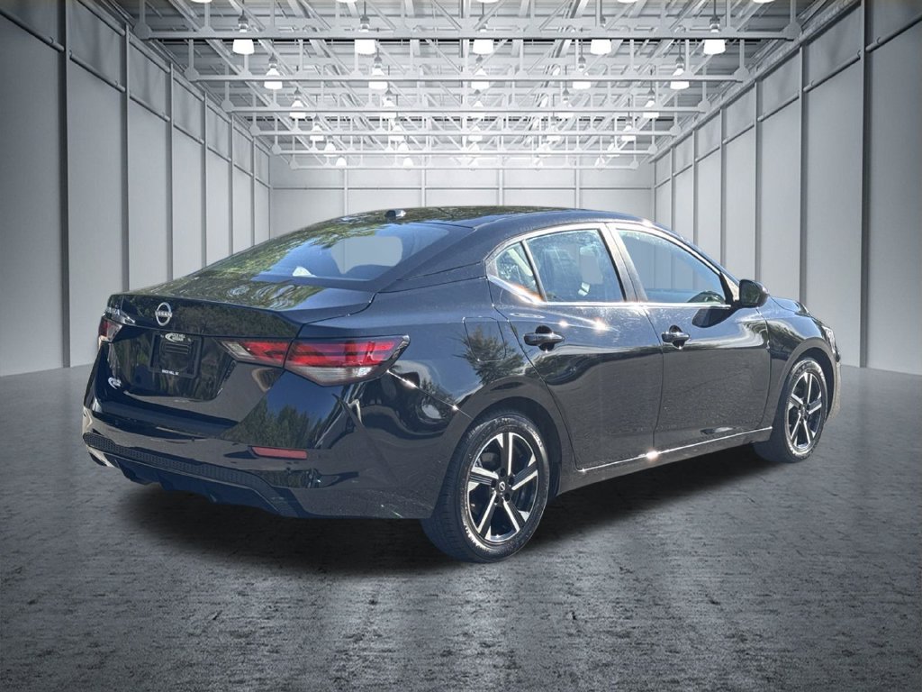 Used 2025 Nissan Sentra SV FWD image 9