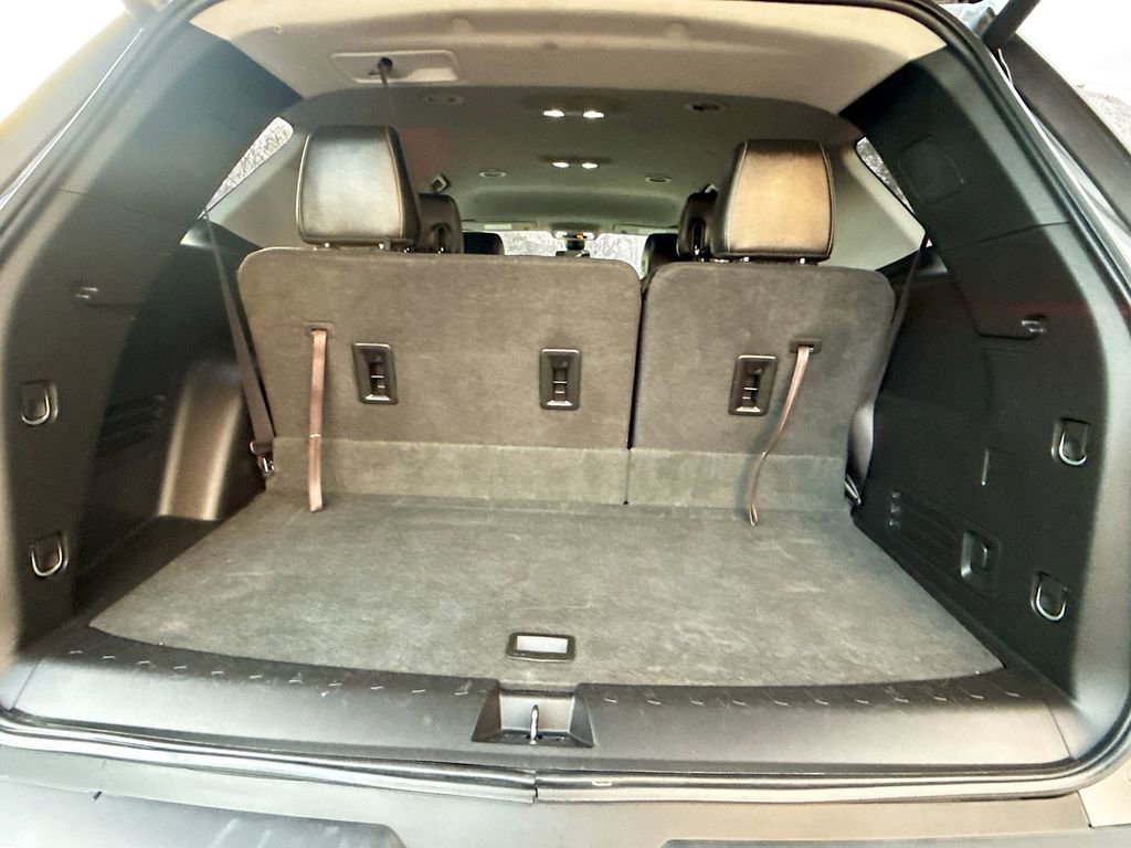 Used 2018 Chevrolet Traverse LT FWD image 30