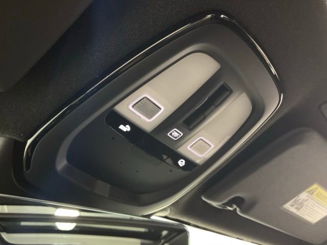 New 2026 Volvo XC40 B5 Ultra w/ Protection Package Premier image 18