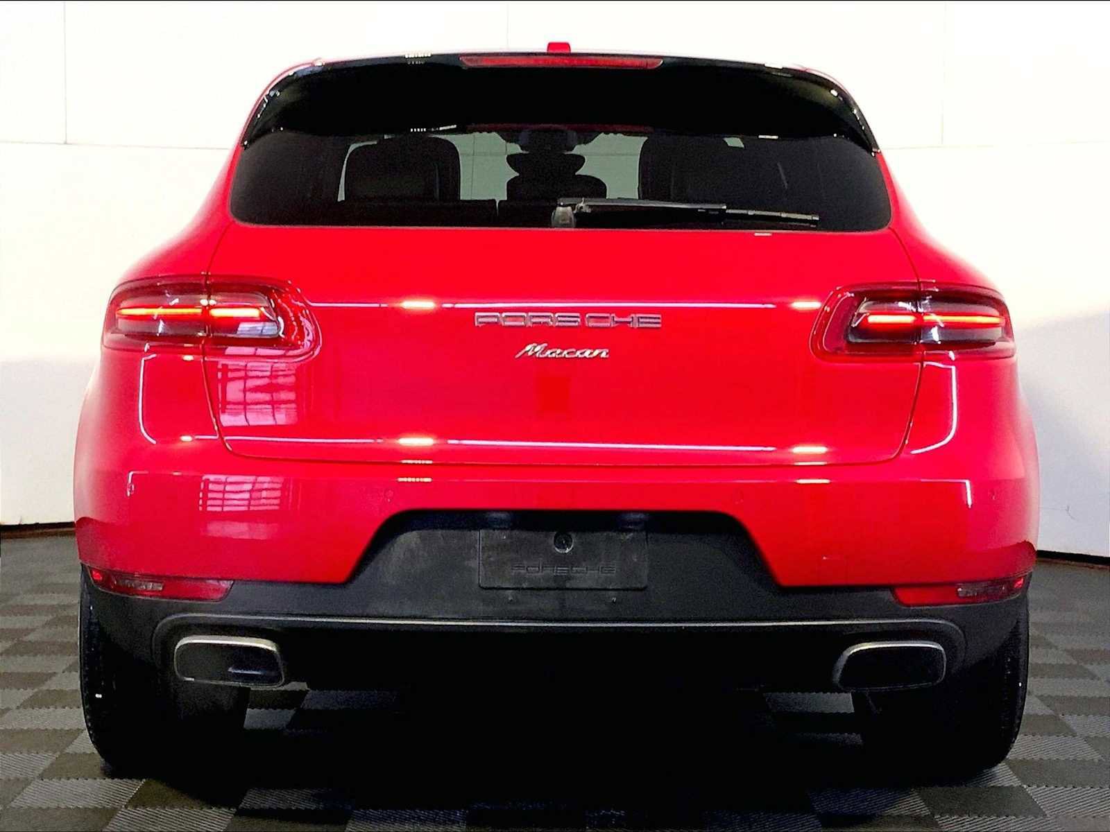 Certified 2017 Porsche Macan image 6