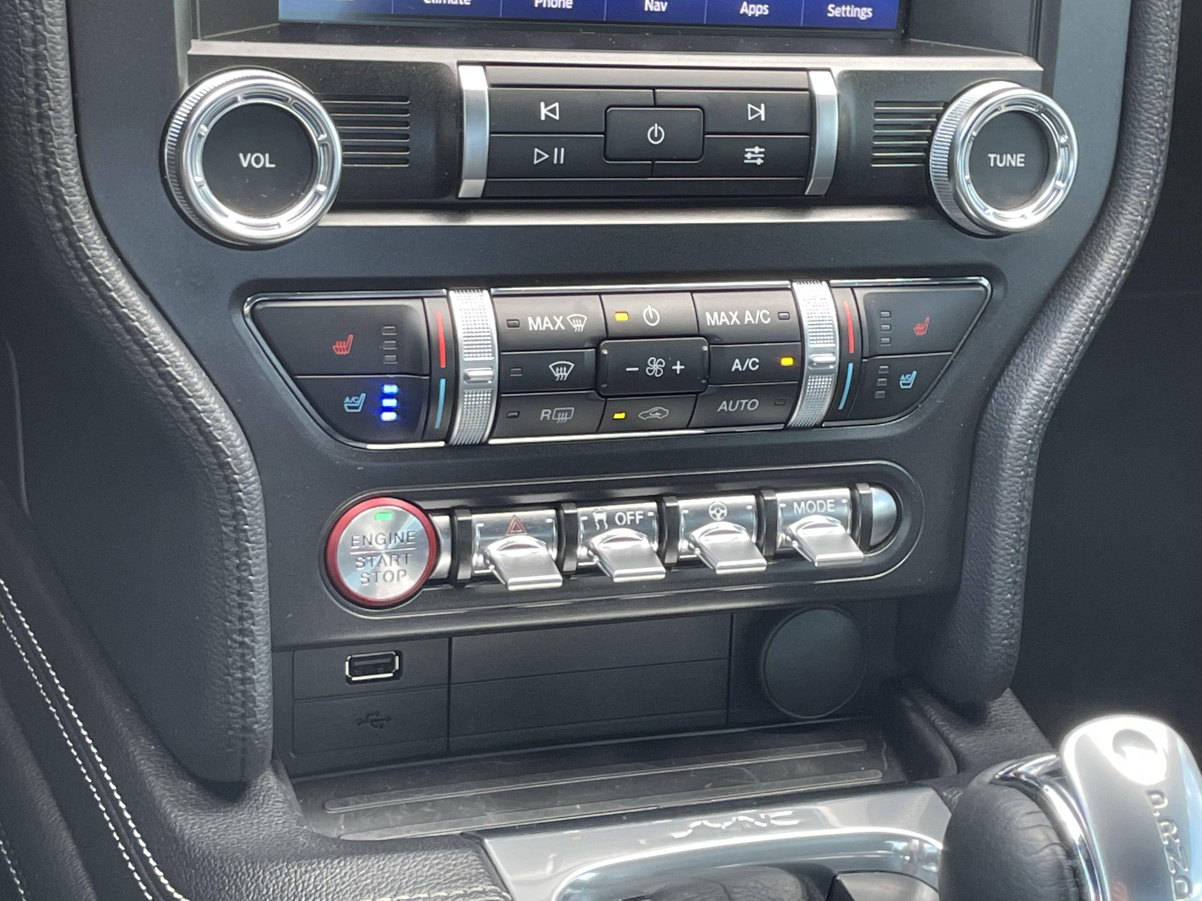 Used 2019 Ford Mustang GT Premium w/ Equipment Group 401A RWD image 26