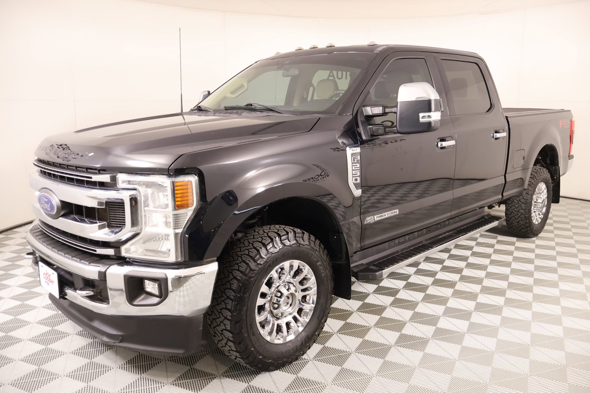 Used 2021 Ford F250 XLT w/ XLT Premium Package AWD/4WD image 10
