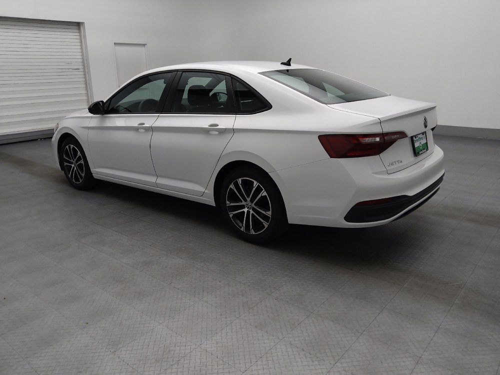 Used 2022 Volkswagen Jetta Sport image 3