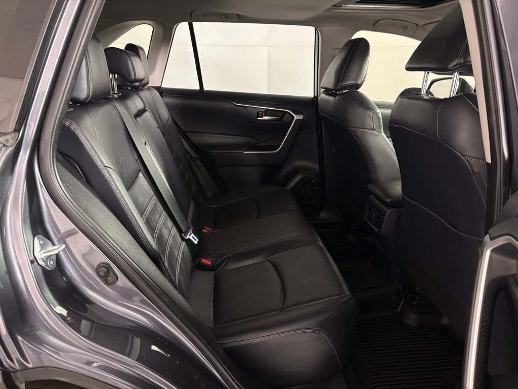 Used 2019 Toyota RAV4 XLE Premium image 42
