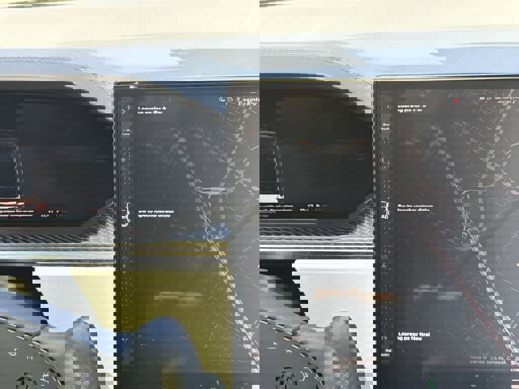 Used 2022 Tesla Model X Plaid image 15