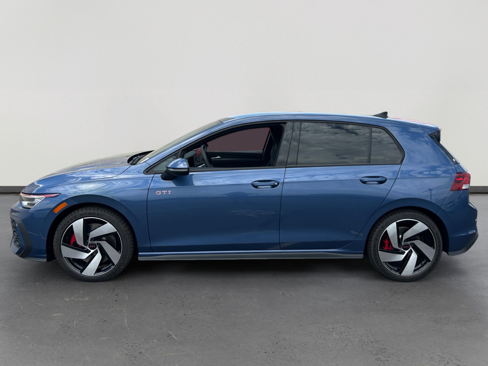 New 2026 Volkswagen Golf S FWD image 2