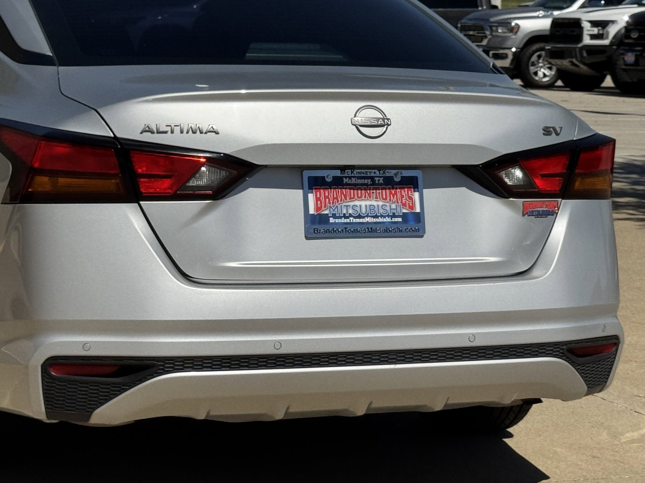 Used 2023 Nissan Altima 2.5 SV FWD image 8