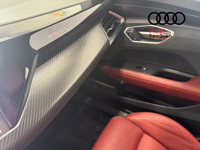 Used 2022 Audi RS e-tron GT w/ Carbon Performance Package AWD/4WD image 36
