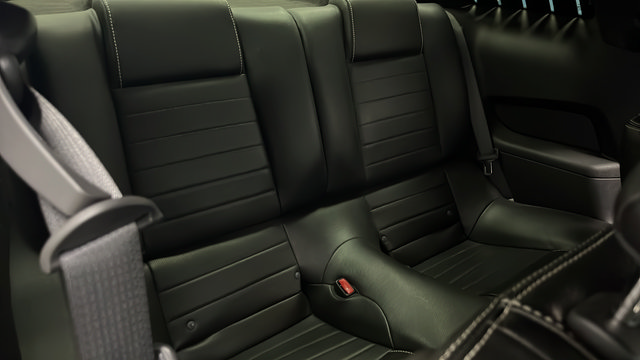 Used 2010 Ford Mustang GT RWD image 21