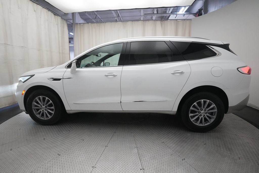 Used 2023 Buick Enclave Essence AWD/4WD image 25