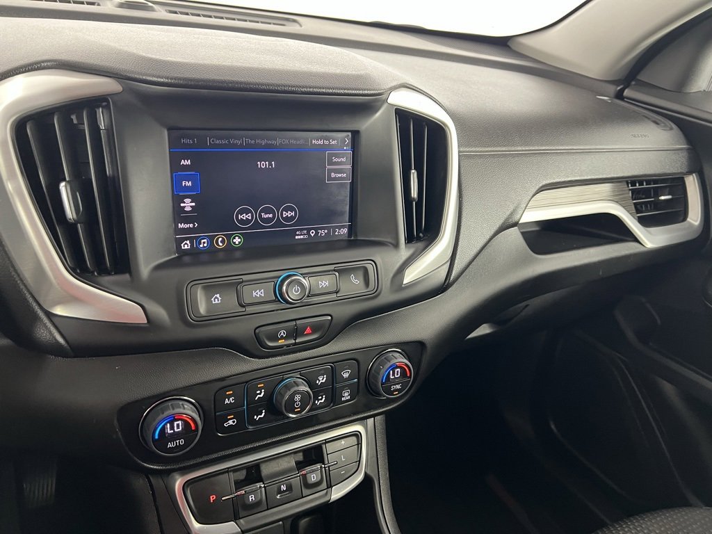 Used 2024 GMC Terrain SLE w/ Driver Convenience Package image 24