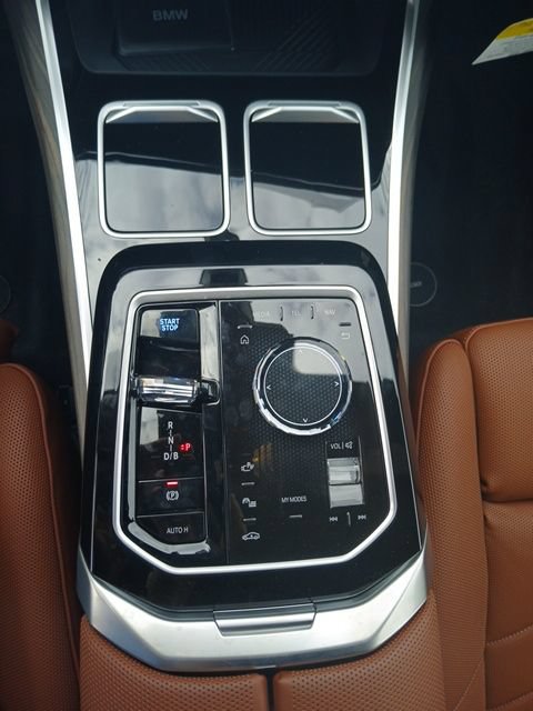 New 2025 BMW i7 xDrive60 AWD/4WD image 22