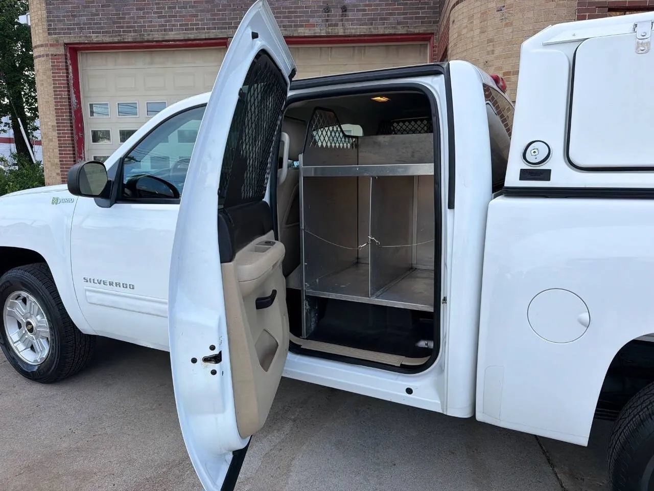 Used 2010 Chevrolet Silverado 1500 2WD Crew Cab Hybrid image 34