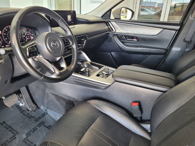 Used 2024 MAZDA CX-90 Plug-In Hybrid w/ Preferred AWD/4WD image 10