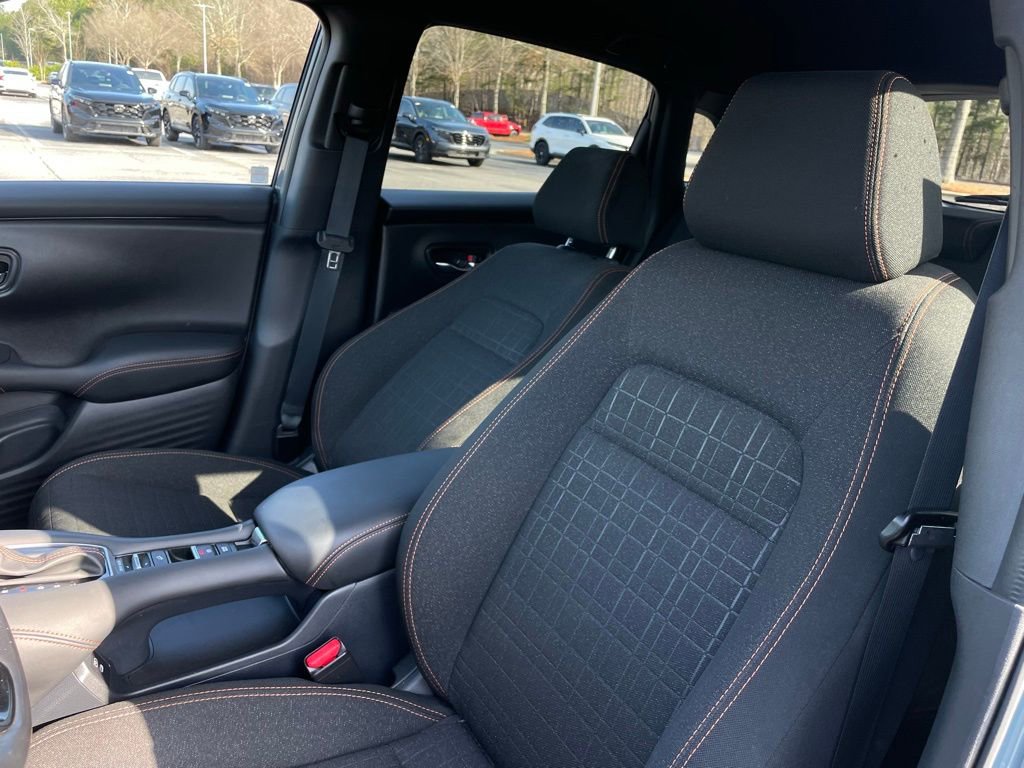Certified 2025 Honda HR-V Sport image 25