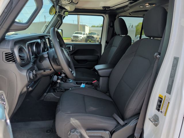 Used 2023 Jeep Wrangler Unlimited w/ Cold Weather Group AWD/4WD image 12