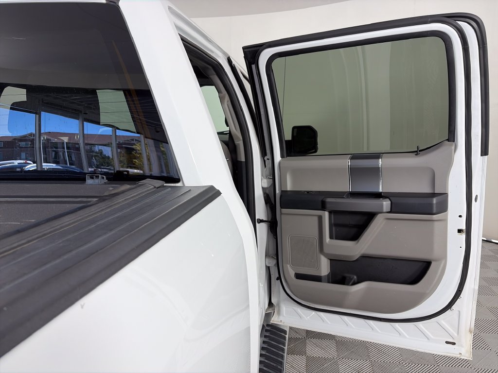 Used 2018 Ford F150 XLT w/ Equipment Group 302A Luxury AWD/4WD image 27