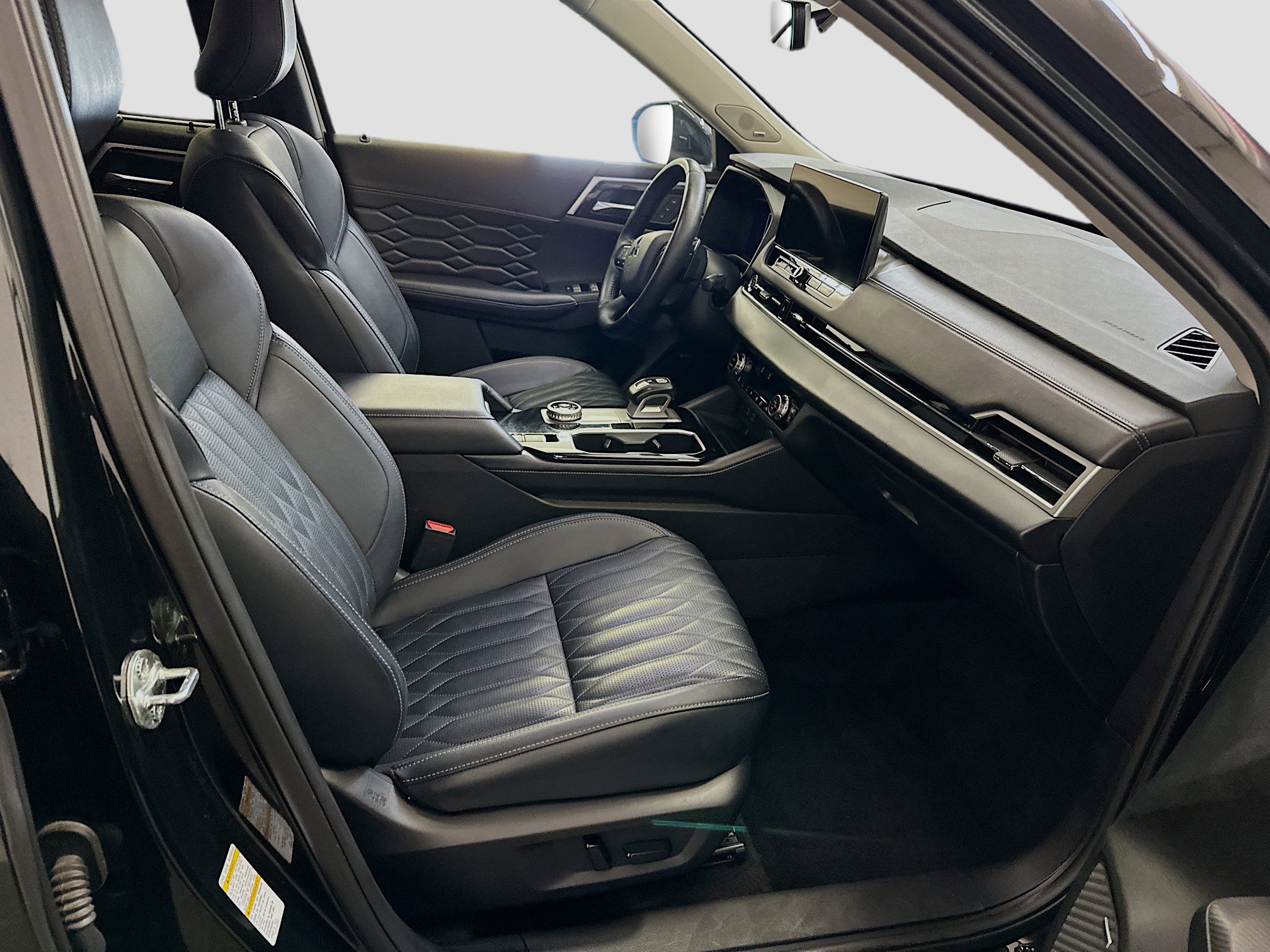 Used 2025 Mitsubishi Outlander SEL AWD/4WD image 35