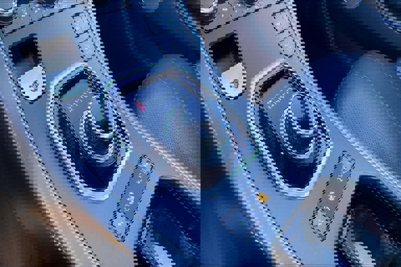 Used 2018 Land Rover Range Rover Evoque Landmark Edition image 16